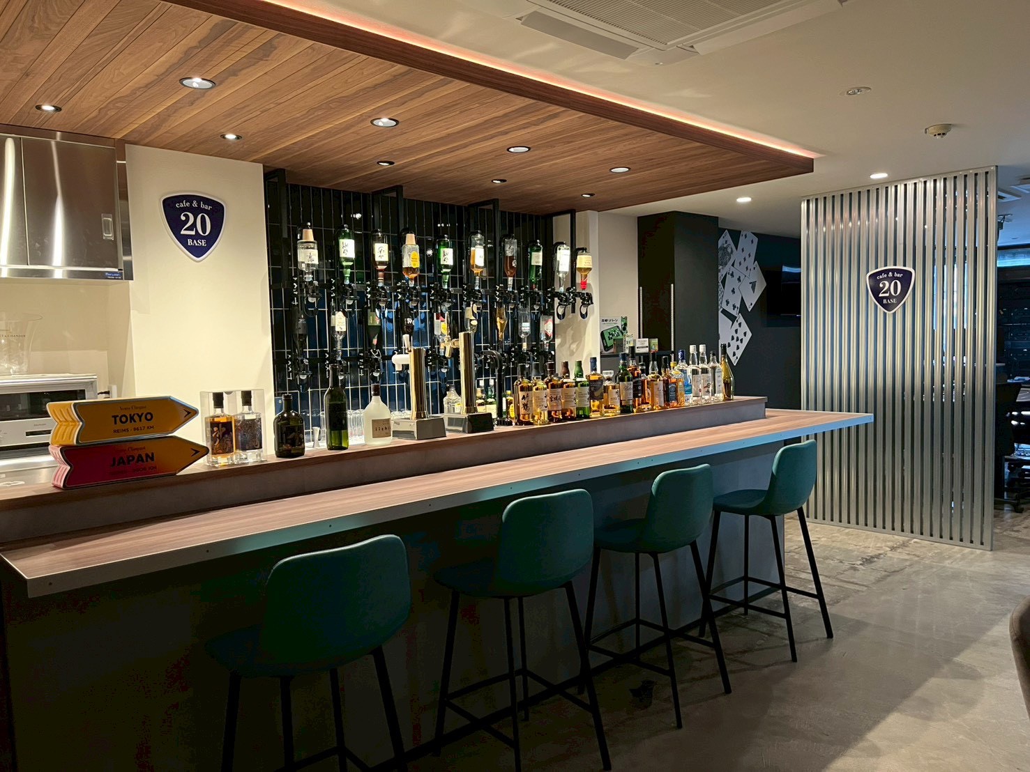 20BASE 店内